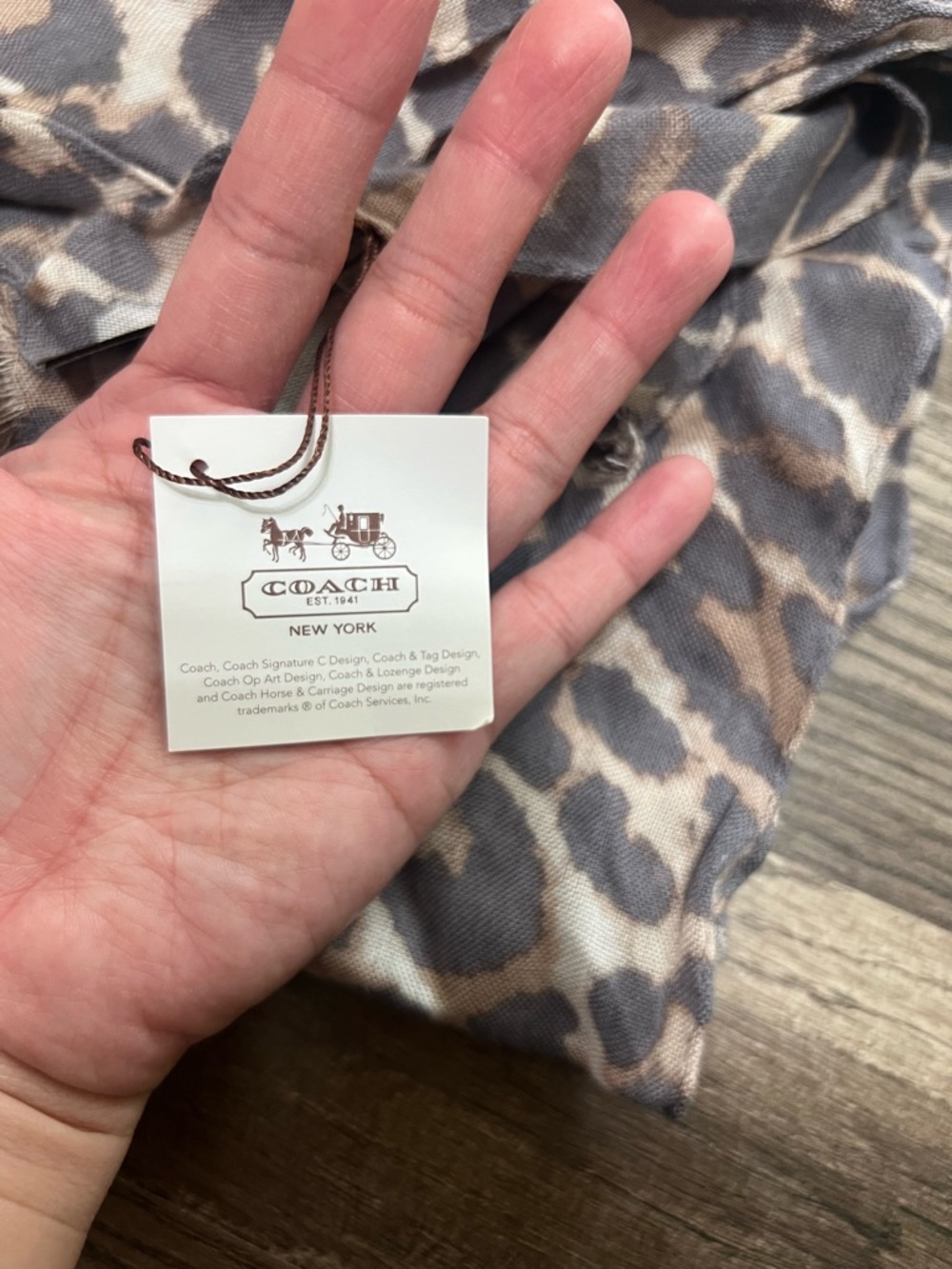 NWT Coach F83978 Signature Leopard Print Wrap Scarf in Brown & Gray - Picture 3 of 8